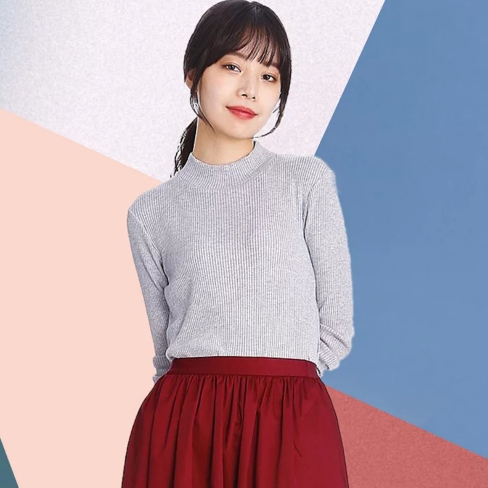 ⬇️3/$25 bundle 🏷 sweater size Large